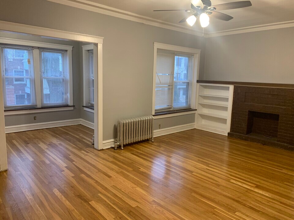 5352 N Winthrop Ave in Chicago, IL - Building Photo