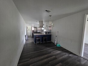 10015 Porto Rico Rd in Houston, TX - Foto de edificio - Building Photo