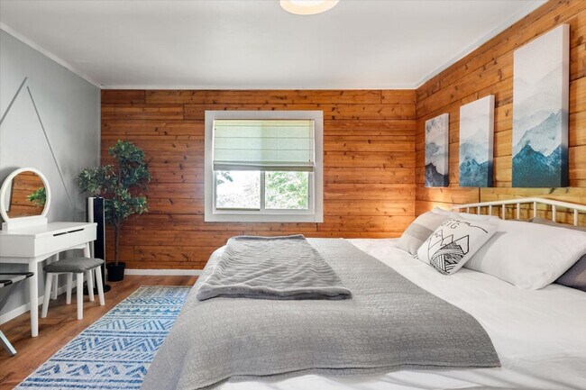 40 N Canvasback Way in Hoodsport, WA - Foto de edificio - Building Photo