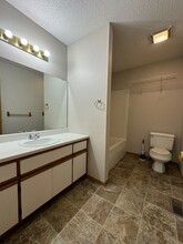 2550 W Lombard St in Springfield, MO - Foto de edificio - Building Photo
