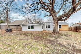 538 E Fairmeadows Dr in Duncanville, TX - Building Photo - Building Photo