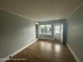 119 Center Ave in Plymouth, PA - Building Photo - Building Photo