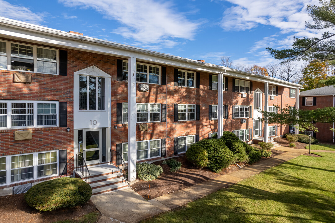 Tara Gardens in Weymouth, MA - Foto de edificio