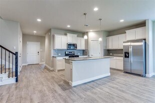 1212 Elgar Trl in Justin, TX - Building Photo