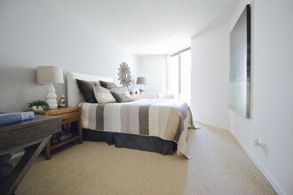 770 N Dearborn St in Chicago, IL - Building Photo - Building Photo