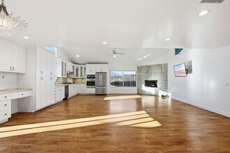 4191 Combe Way in San Diego, CA - Building Photo - Building Photo