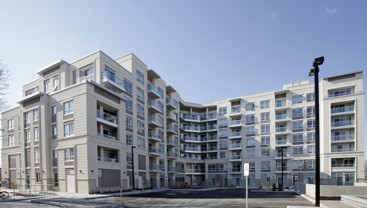 Milliken Centre in Markham, ON - Building Photo