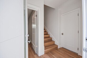 2848 Virginia Rd-Unit -2848.5 in Los Angeles, CA - Building Photo - Building Photo