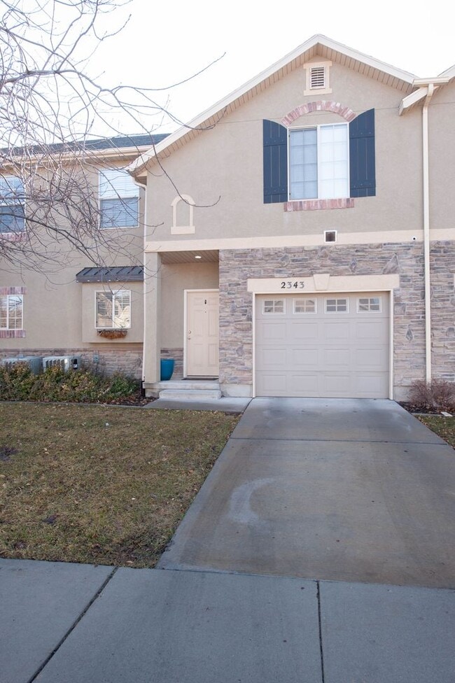 property at 2343 Adelaide Dr