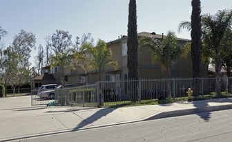 15177 Washington Dr in Fontana, CA - Building Photo