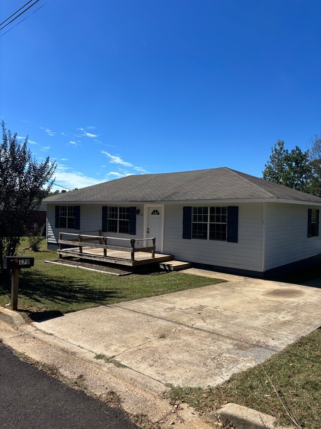 property at 170 Colonial Cir