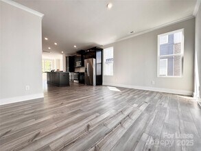 1015 Kokomo Ln in Charlotte, NC - Building Photo - Building Photo