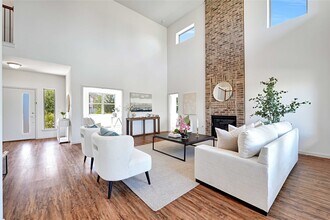 22926 Spellbrook Bend Ln in Richmond, TX - Foto de edificio - Building Photo