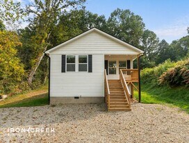 2 Indian Branch Rd in Candler, NC - Building Photo