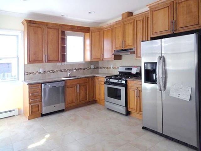 1576 Anderson Ave in Fort Lee, NJ - Foto de edificio - Building Photo