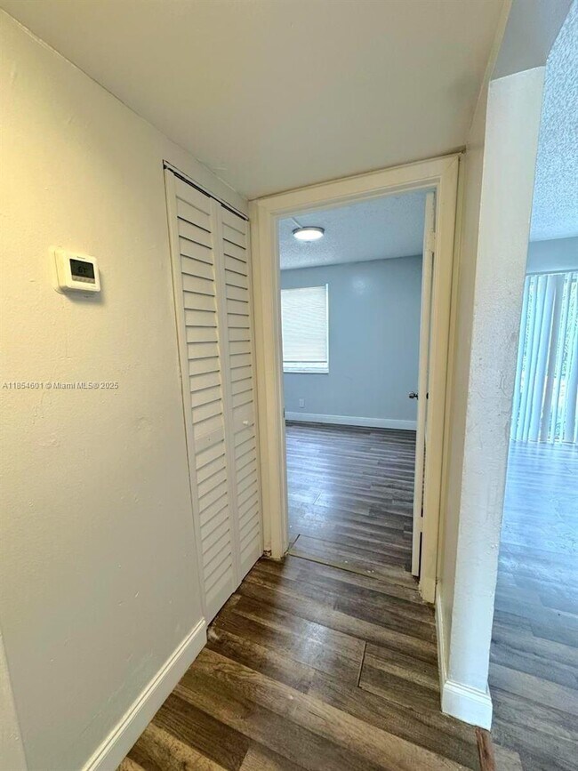 3375 Avenue J in Riviera Beach, FL - Building Photo - Building Photo