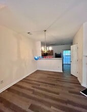 905 Redwood Dr NW in Norcross, GA - Foto de edificio - Building Photo