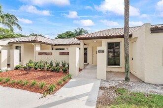 3127 Kingswood Terrace, Unit H203 in Boca Raton, FL - Building Photo - Building Photo