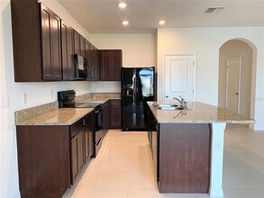 8634 Falling Blue Pl in Riverview, FL - Foto de edificio - Building Photo