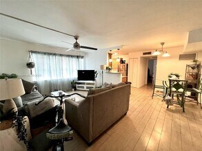 1100 SE 4th Ave in Deerfield Beach, FL - Building Photo - Building Photo