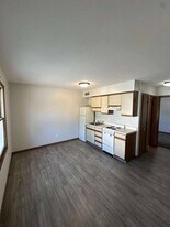 1608 Tippecanoe Dr in Warsaw, IN - Building Photo