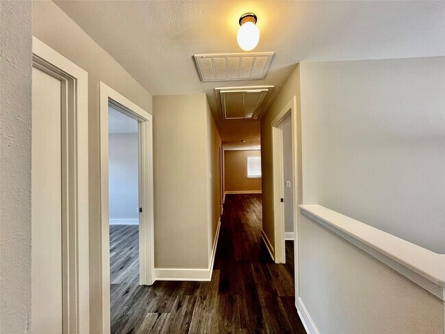 1511 Nichole Woods Dr in Houston, TX - Building Photo - Building Photo