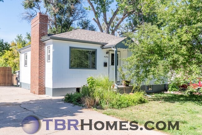 property at 4285 S Delaware St