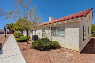 7735 Top Hat Ave in Las Vegas, NV - Building Photo - Building Photo