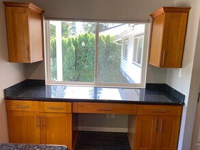 15930 NE 106th St in Redmond, WA - Building Photo - Building Photo