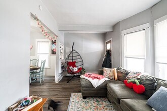 3112 N Bartlett Ave in Milwaukee, WI - Building Photo - Building Photo