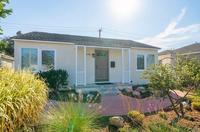 1700 Wendy Way in Manhattan Beach, CA - Building Photo - Building Photo