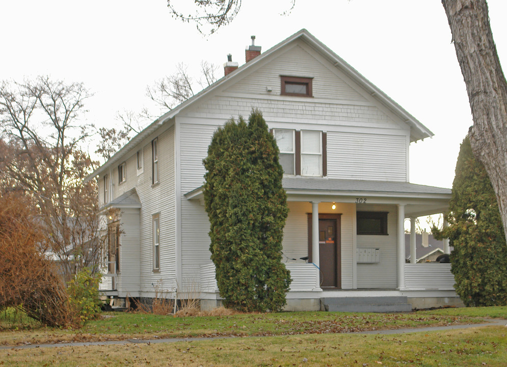 302 S 8th Ave in Yakima, WA - Building Photo