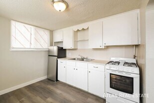 5629 W 14th Ave in Denver, CO - Building Photo