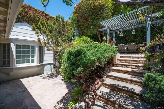 property at 10357 Bannockburn Dr