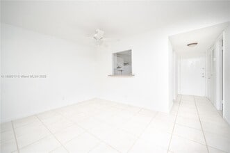 404 NW 68th Ave in Plantation, FL - Building Photo - Building Photo