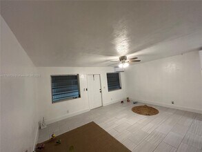 2901 Polk St in Hollywood, FL - Building Photo - Building Photo