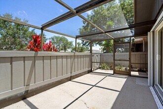 3902 NW Cinnamon Tree Cir in Jensen Beach, FL - Building Photo - Building Photo