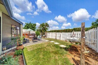 9743 Saratoga Park Ct in Boca Raton, FL - Building Photo - Building Photo