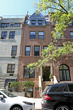 46 W 75th St in New York, NY - Building Photo - Building Photo