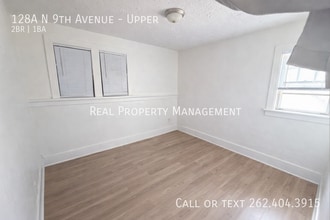 128 N 9th Ave in West Bend, WI - Building Photo - Building Photo