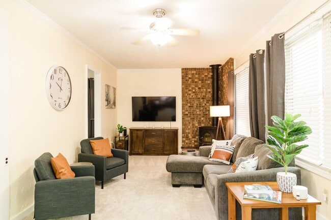 property at 39 Southwicke Dr