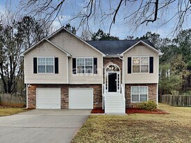 30 Cheyenne Dr in Stockbridge, GA - Building Photo