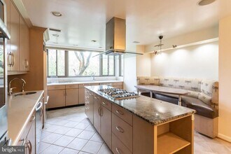 1434 Kirby Rd in McLean, VA - Building Photo - Building Photo