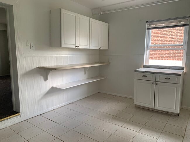 3334 Kingsland Ave, Unit 1