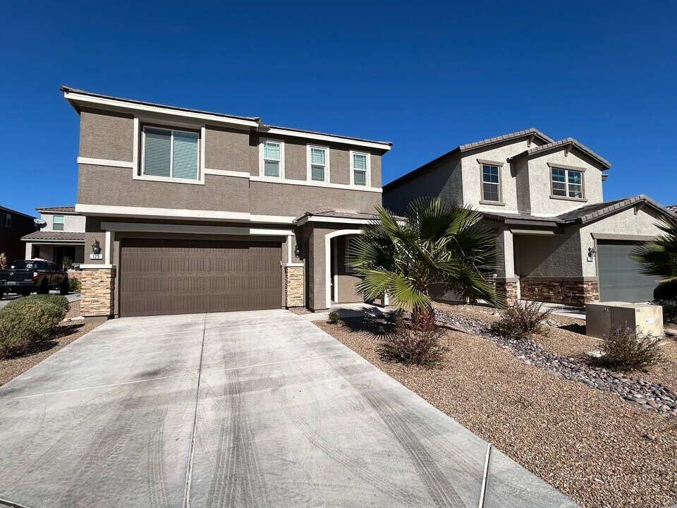 129 Parliament Point in Mesquite, NV - Building Photo