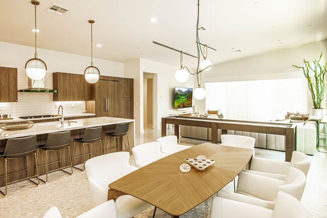 77467 Huntley Dr in Indian Wells, CA - Building Photo - Building Photo