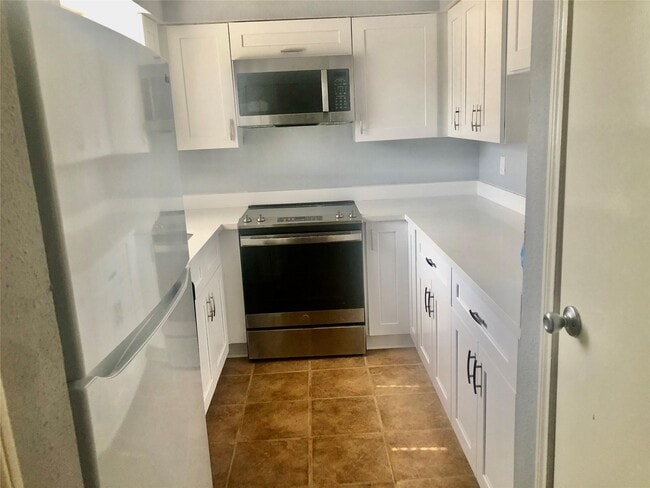 3150 Walnut Bend Ln