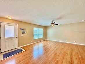 160 Coquina Bay Drive in St. Petersburg, FL - Building Photo - Building Photo
