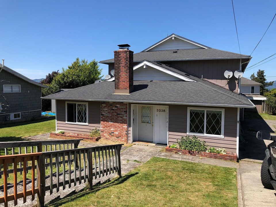 3338 Franklin Ave in Astoria, OR - Building Photo