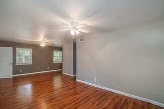 1202 Crane Dr in Euless, TX - Building Photo - Building Photo